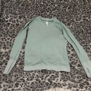 * DISCONTINUED IVVIVA BLUE V NECK SHIRT